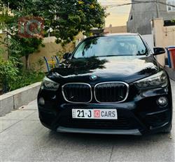 بی ئێم دەبڵیو X1